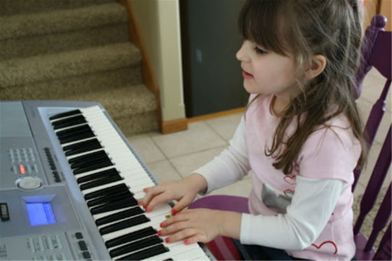 chọn đàn keyboard cho bé 6 - 7 tuổi 3