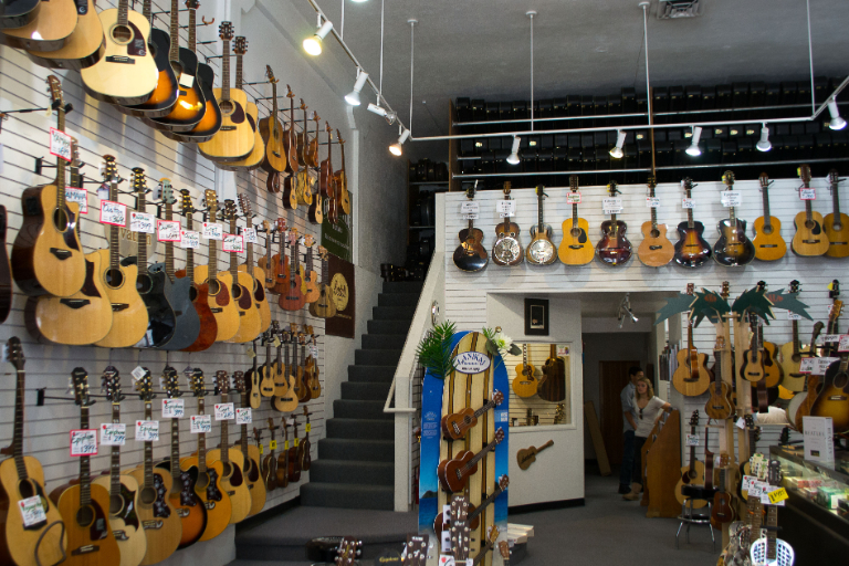 Shop bán đàn guitar Gò Vấp uy tín 1