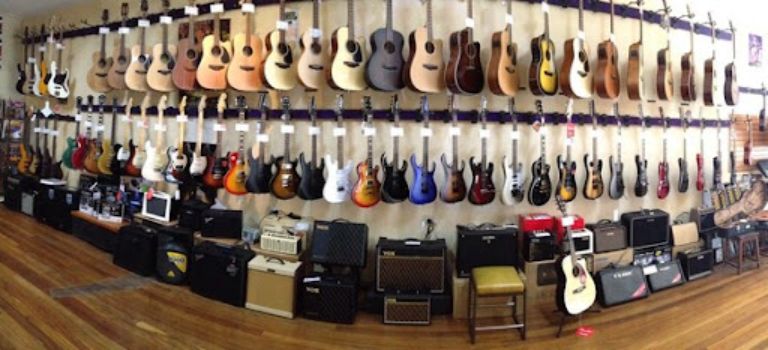 Shop bán đàn guitar Gò Vấp uy tín 2