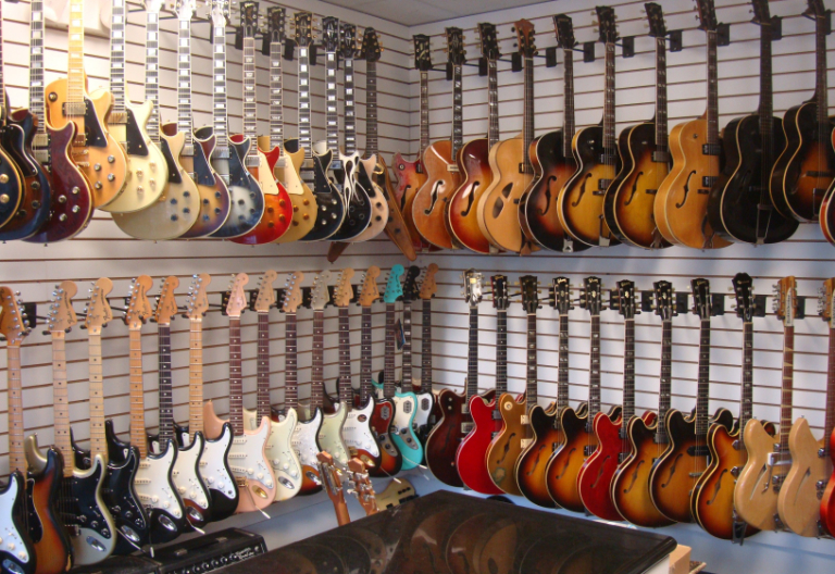 Shop bán đàn guitar Gò Vấp uy tín 3